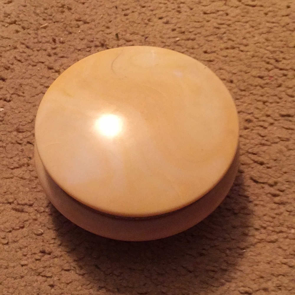 Shlseido ceramic box